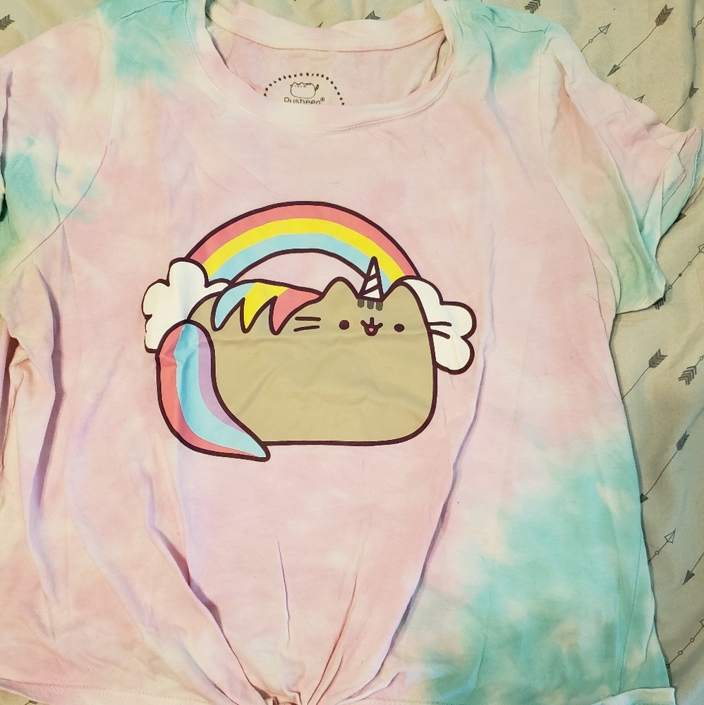 Pusheen shirt